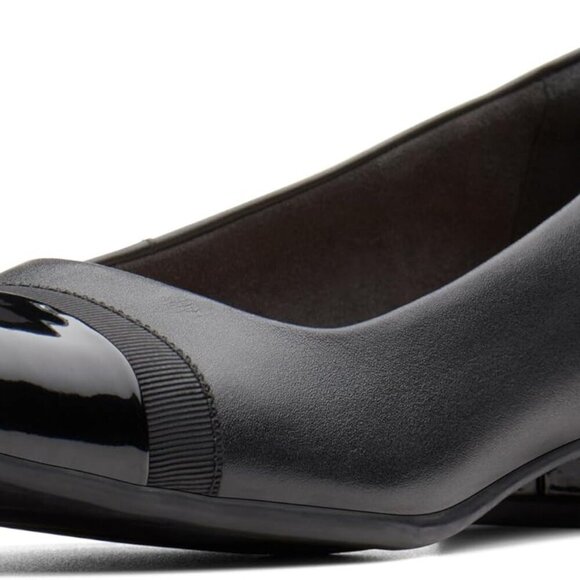 Women's Leather Slip-On Loafer 8 Black Cushioned Rubber Sole Travel Dress